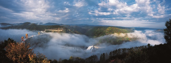 白山大坝 (2).jpg