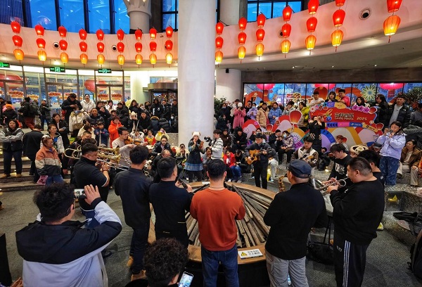 Changchun symphony lights up city