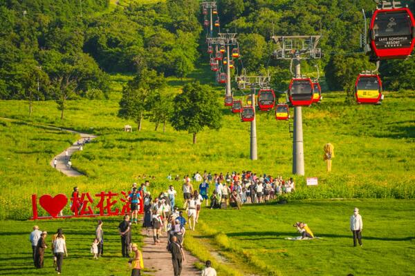 Jilin kicks off summer camping season at Songhua Lake