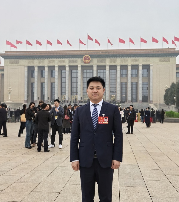 1772512975292096574.jpg 网2.jpg