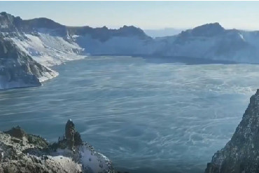 Jilin's Tianchi Lake rolls out a spectacular spectacle