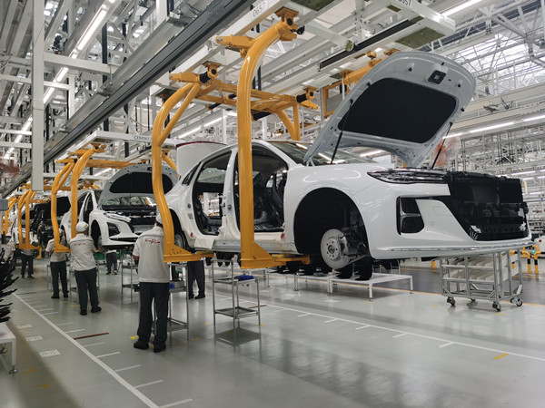 Aiming high, automaker China FAW embarks on innovation trek 
