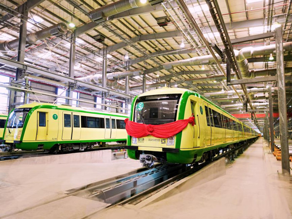 Chinese subway trains in Mecca get a tune-up