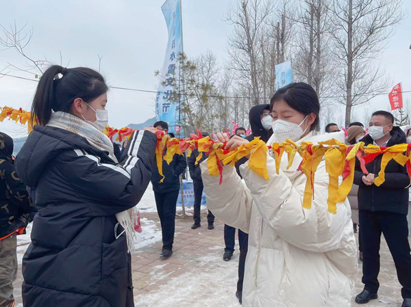 Huadian ice, snow culture festival opens in Jilin 