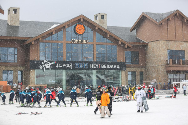 Jilin ski resort now largest in Asia