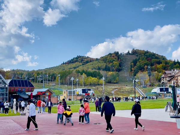 Holiday tourism revenue hits 19.22b yuan in Jilin province 