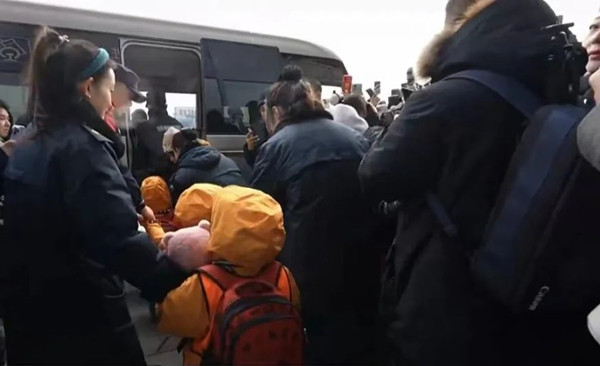 Guangxi kids embark on ice, snow trip in Jilin 