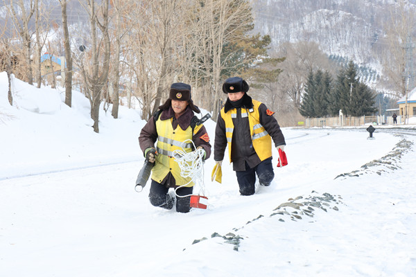 Dedicated Jilin station workers uphold safety standards 