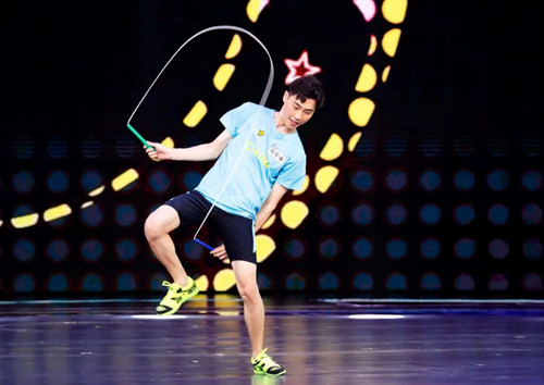 Jilin teenager smashes Guinness World Record with 86 consecutive quadruple unders 