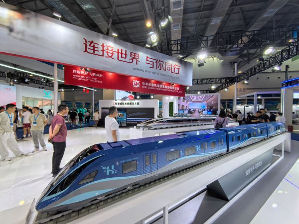 Top international optoelectronics expo opens in Jilin 