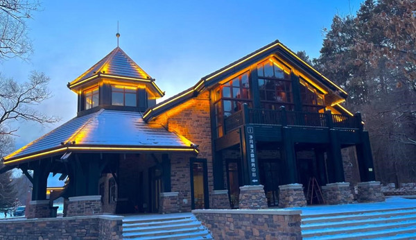 Discover winter magic at Jingyuetan with ice, snow wonders 
