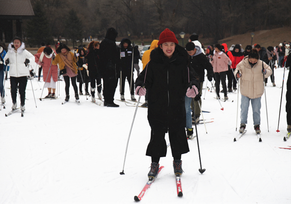 Jingyuetan ski training is huge hit with uni students