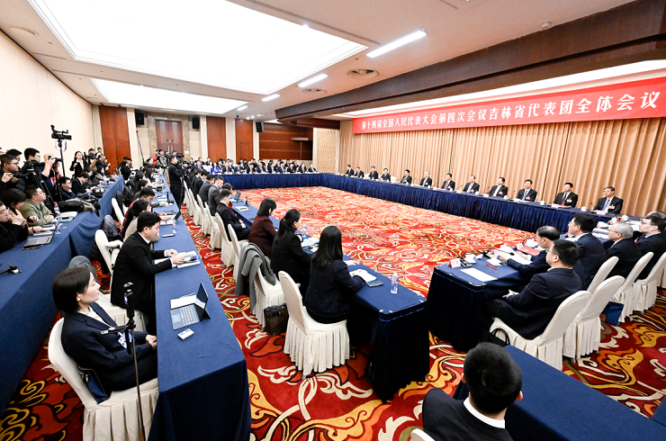 Jilin delegation shares development vision at open media session